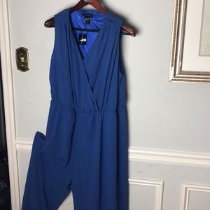 Blue sleeveless jumpsuit